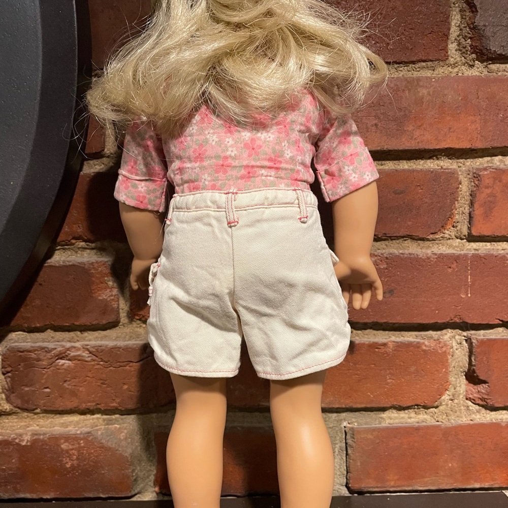 American Girl Doll (Outfit & Shoes Only) - Picture 4 of 6